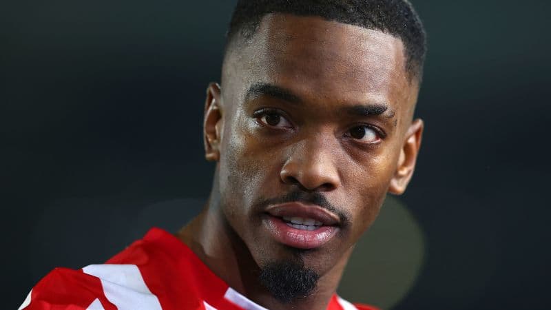 Ivan Toney: Brentford condena el 'abuso racista y repugnante' que sufre su delantero en las redes sociales