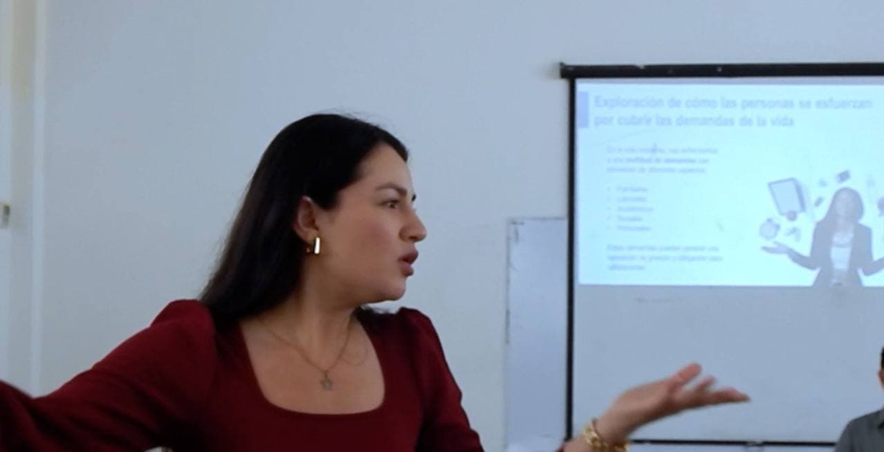 Desarrollan en la Preparatoria Hermanos Flores Magón el taller “Equilibrio Interno