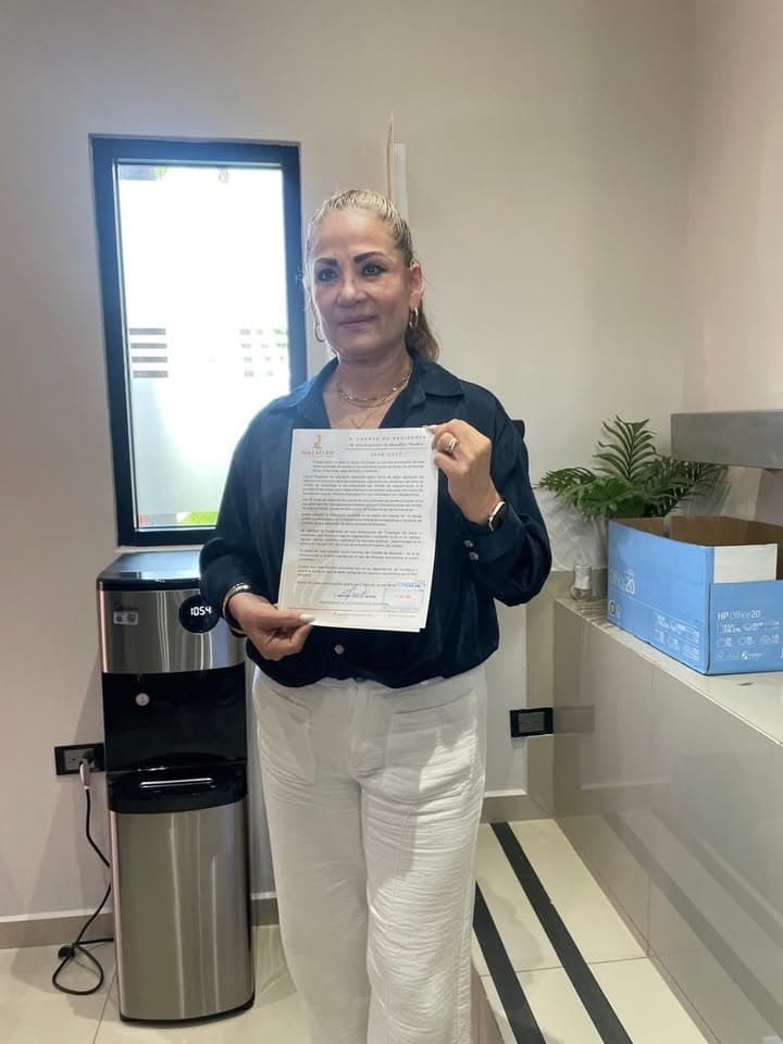 Regidora Maribel Chollet presenta denuncia ante la ASE por presuntas irregularidades en el Comité de Adquisiciones de Mazatlán