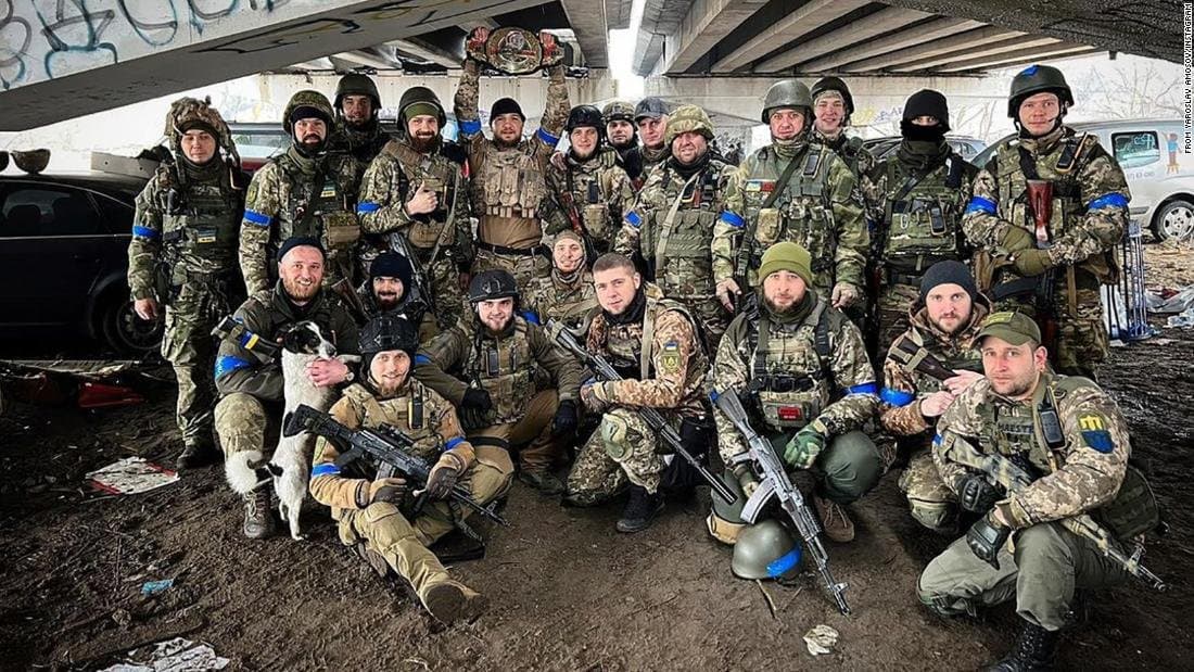 Yaroslav Amosov: el campeón de MMA recupera el cinturón del campeonato mundial de la casa de Irpin