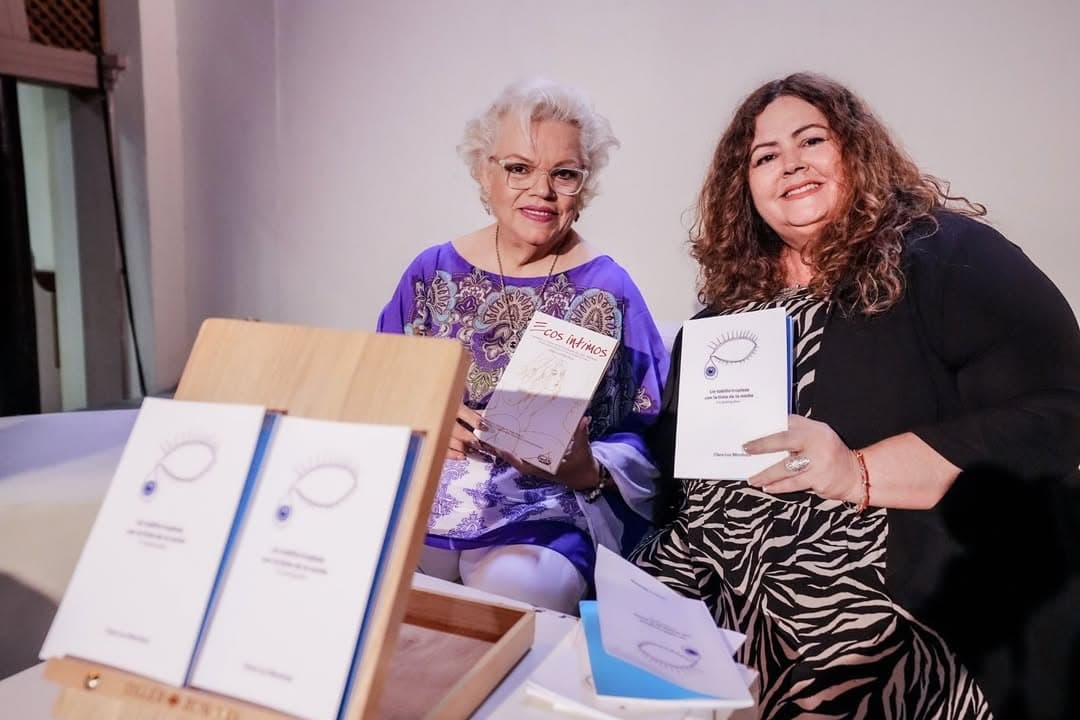 *La escritora Clara Luz Montoya presenta en Mazatlán "Un tobillo tropieza con la tinta de la noche, I am feeling blue"*