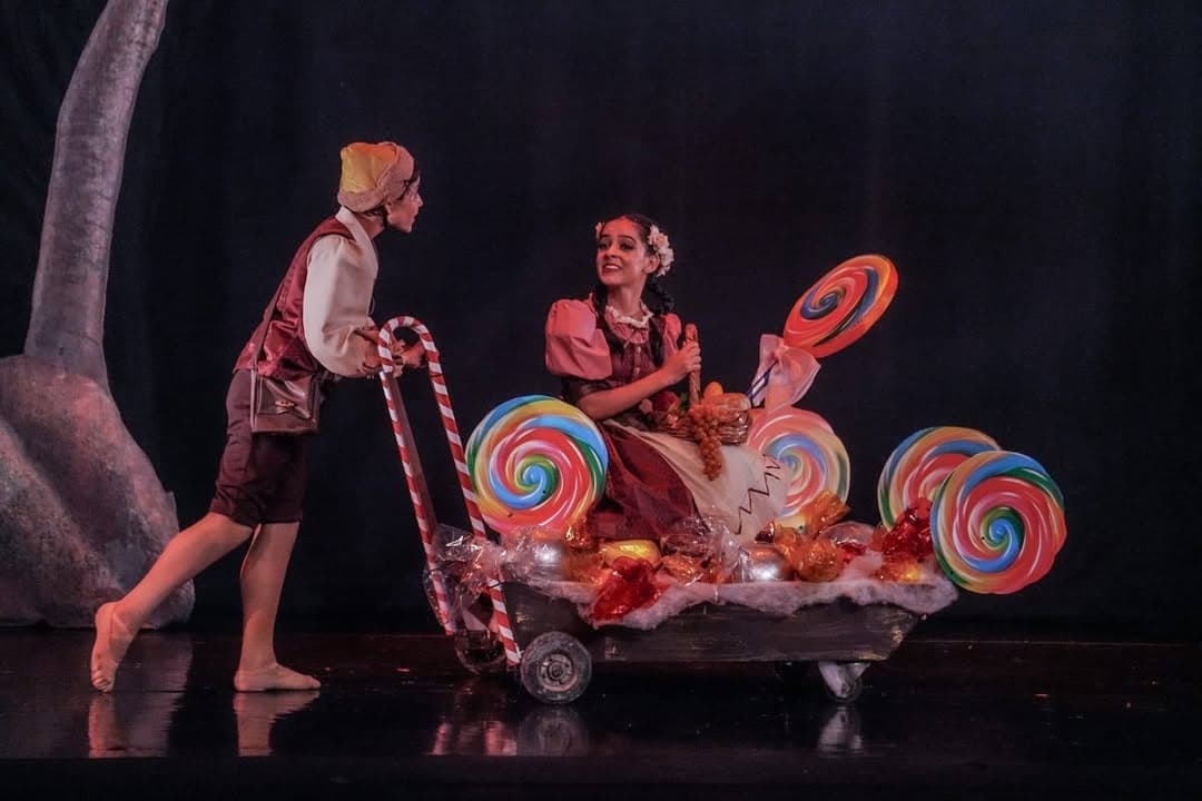 *“Hänsel y Gretel” en el Teatro Ángela Peralta, una fantasía danzada
