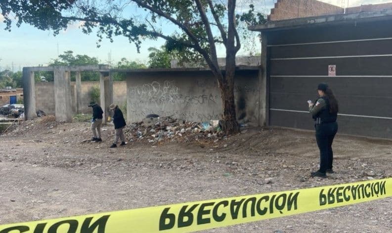 Ejecutan a dos hombres y les dejan cartulina con mensaje en Los Huizaches, Culiacán