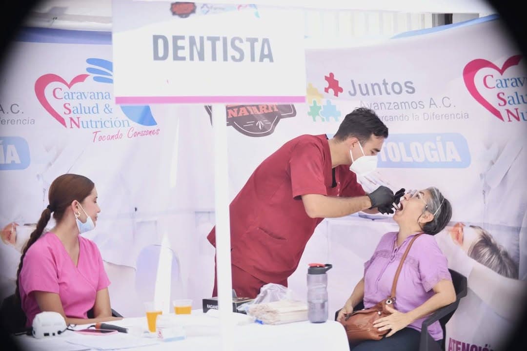 Atienden a decenas de familias en la Caravana de Salud y