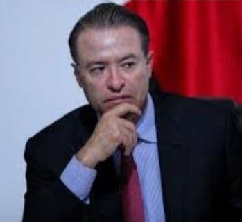El mazatleco, ex gobernador de Sinaloa, Quirino Ordaz Coppel, fue ratificado por la presidente Claudia Sheinbaum como embajador ...