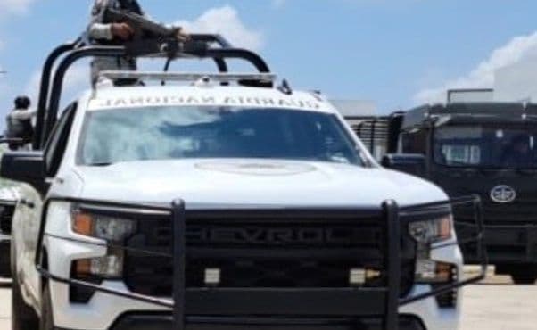 Hallan a cuatro hombres ejecutados a la orilla de la carretera en Badiraguato