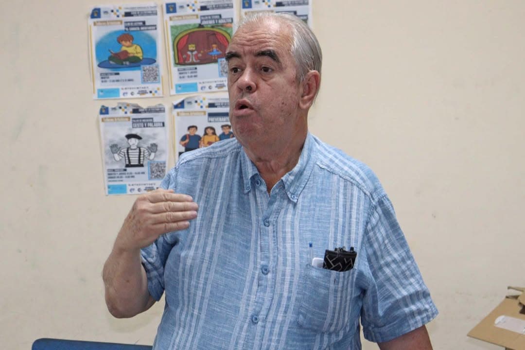 Fortalece la Preparatoria Hermanos Flores Magón la comunicación y unidad institucional;