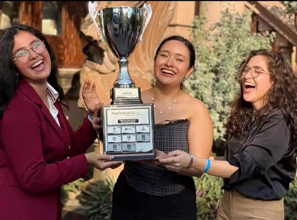 Delegación de la UAS gana el 15vo. Congreso Nacional Universitario de