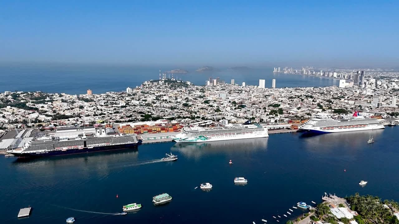 Recibe Mazatlán tres cruceros turisticos con más de 8 mil visitantes