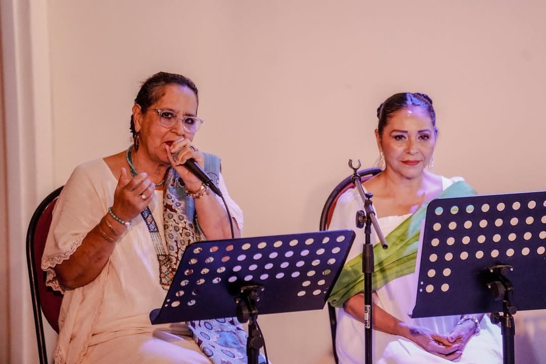 *Jueves Literarios rinde un emotivo homenaje a Joaquín Sabina y Joan