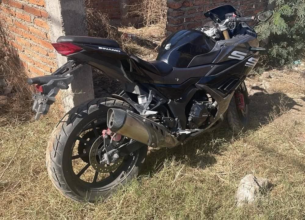 *Policías municipales ubican y resguardan dos motocicletas con reporte de robo