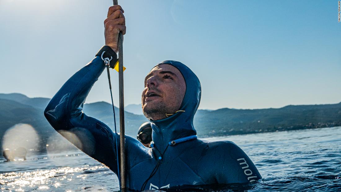 Arnaud Jerald: un buceador libre récord explica la emoción de explorar las profundidades del océano