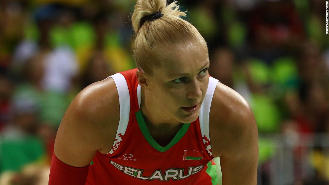 El organismo europeo de atletas pide la liberación del jugador de baloncesto bielorruso detenido