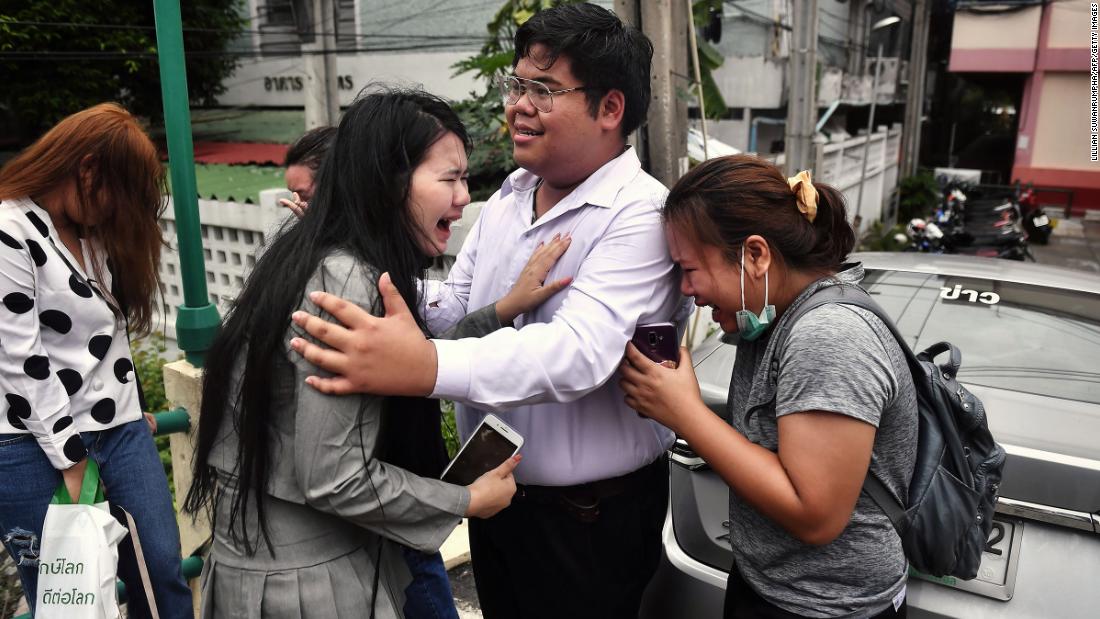 Dos manifestantes tailandeses podrían enfrentar cadena perpetua por violencia contra la Reina