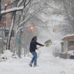 Tormenta de nieve azota el Atlántico medio y el noreste con 2 pies de nieve posible en la ciudad de Nueva York