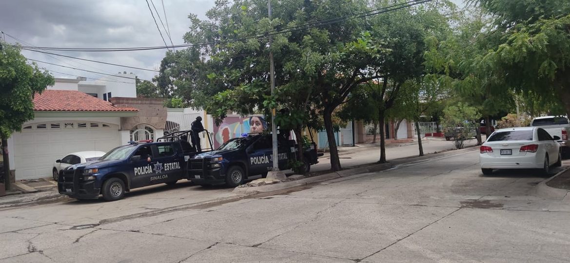 Balacera entre policías estatales y delincuentes deja un detenido y un vehículo Balacera entre policías estatales y delincuentes deja un detenido y un vehículo