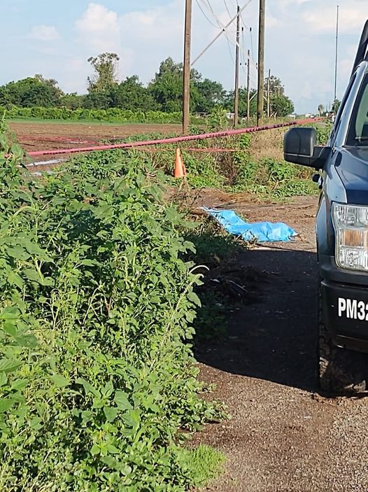 Hayan muerto a hombre semidesnudo por la carretera Mochis- Ahome Hayan muerto a hombre semidesnudo por la carretera Mochis- Ahome