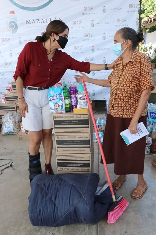 *DIF Mazatlán lleva apoyos diversos a la zona serrana del puerto*