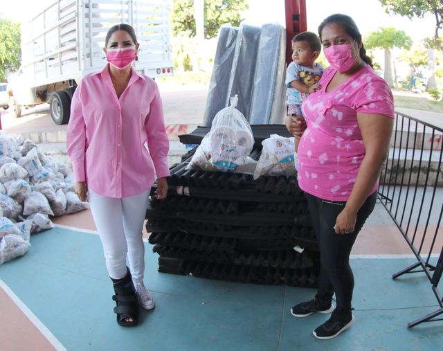 DIF Mazatlán realiza entrega de apoyos extraordinarios para mujeres trabajadoras
