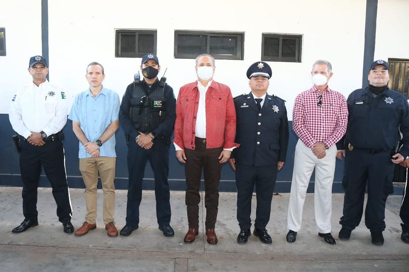 Gerardo Vargas Landeros se compromete a mejorar las condiciones de los elementos de Seguridad Pública y Tránsito Municipal. Gerardo Vargas Landeros se compromete a mejorar las condiciones de los elementos de Seguridad Pública y Tránsito Municipal.