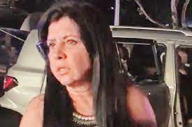 La detención de la esposa de ‘El Mencho’, Rosalinda González Valencia, podría estar relacionada con el apoyo que el gobierno federal brinda al ‘Cártel de Sinaloa’, enemigo del ‘CJNG’. La detención de la esposa de ‘El Mencho’, Rosalinda González Valencia, podría estar relacionada con el apoyo que el gobierno federal brinda al ‘Cártel de Sinaloa’, enemigo del ‘CJNG’.