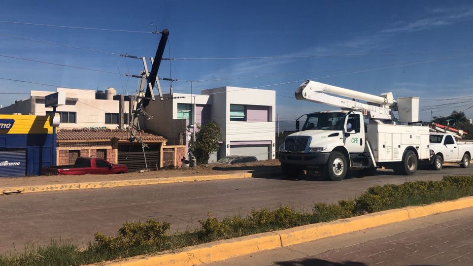Fallece un joven tras volcarse en su unidad en Sinaloa de Leyva Fallece un joven tras volcarse en su unidad en Sinaloa de Leyva