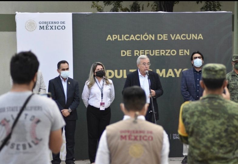 Rocha pone en marcha tercera vacunación para adultos mayores