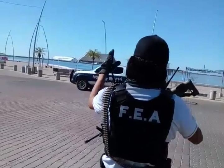No se puede criticar a policías, ya que ni siquiera cuenta con el equipamiento p No se puede criticar a policías, ya que ni siquiera cuenta con el equipamiento p