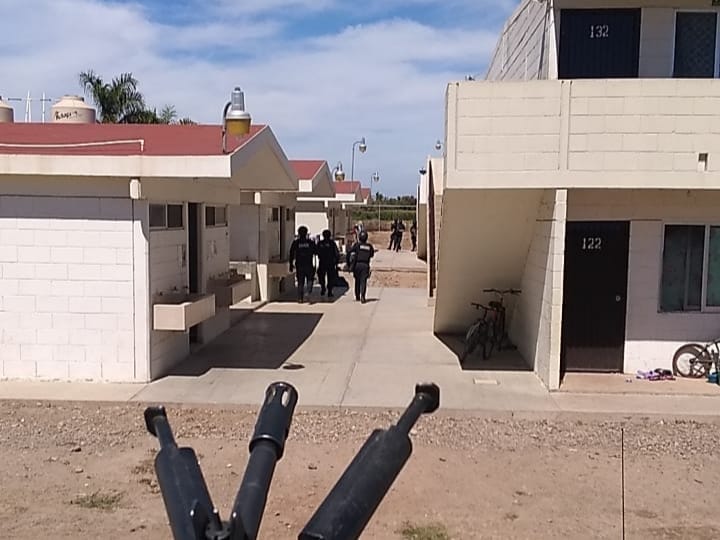 Elementos de la PEP detienen a dos jornaleros por portación de arma de fuego, en