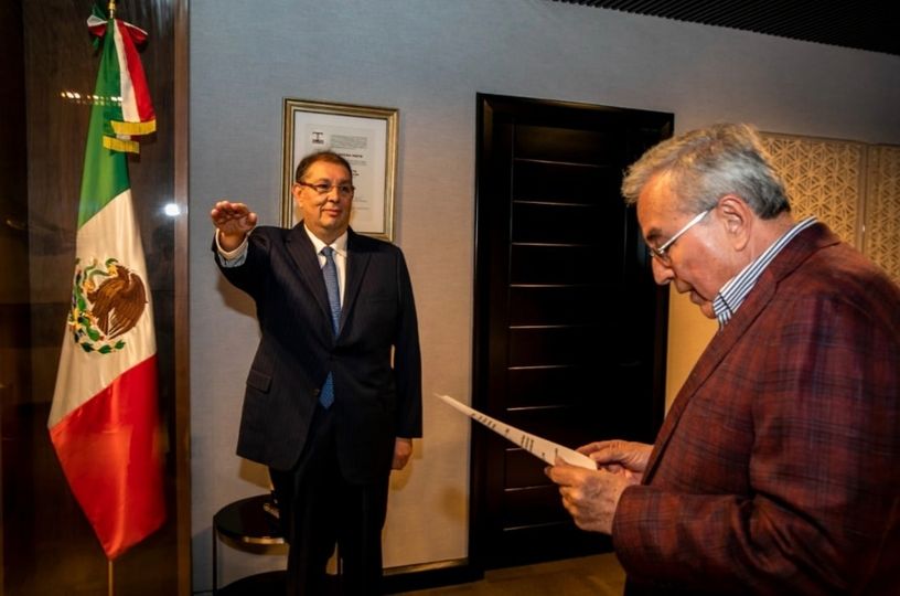 Este lunes el Gobernador Rubén Rocha Moya tomó la protesta de ley a Jesús Manuel Este lunes el Gobernador Rubén Rocha Moya tomó la protesta de ley a Jesús Manuel