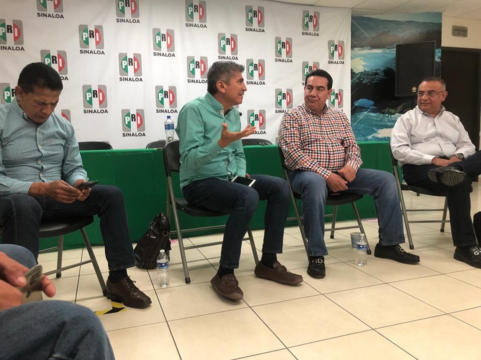 LIC. Alejandro moreno LIC. Alejandro moreno