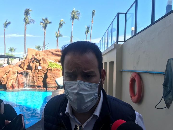 Pity Velarde se deslinda de amenazas contra el diputado Juan Torres y lo invita