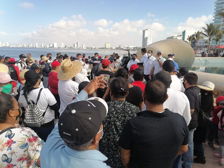Desisten de manifestación vendedores de playa de Mazatlán Desisten de manifestación vendedores de playa de Mazatlán