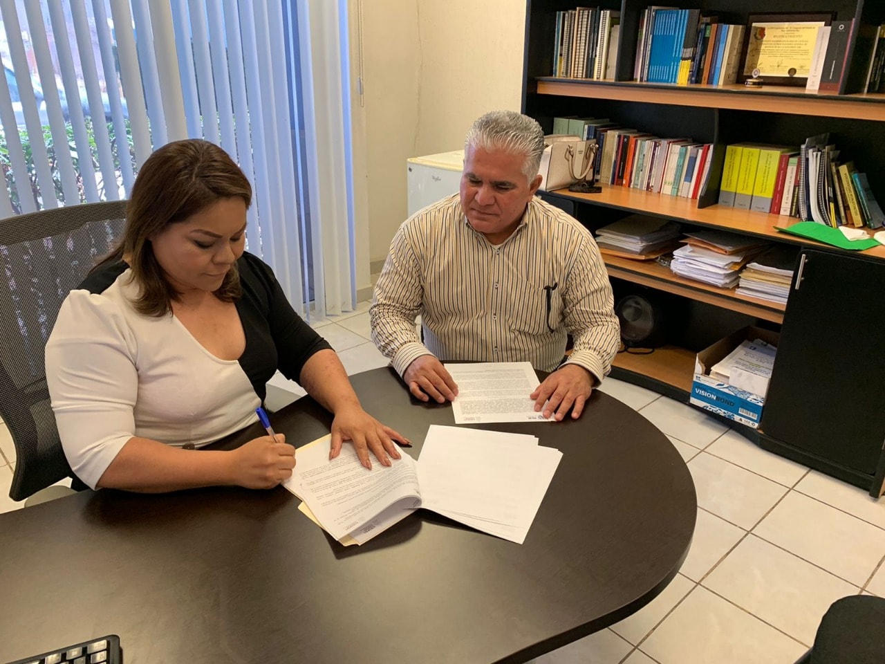 Establecen convenio de colaboración Unipol y PGJE de BCS Establecen convenio de colaboración Unipol y PGJE de BCS