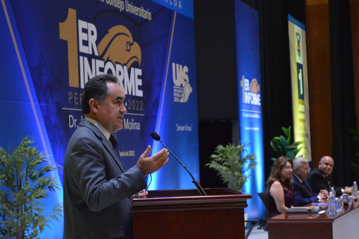 Rinde el Rector su Primer Informe de Labores al frente de la UAS