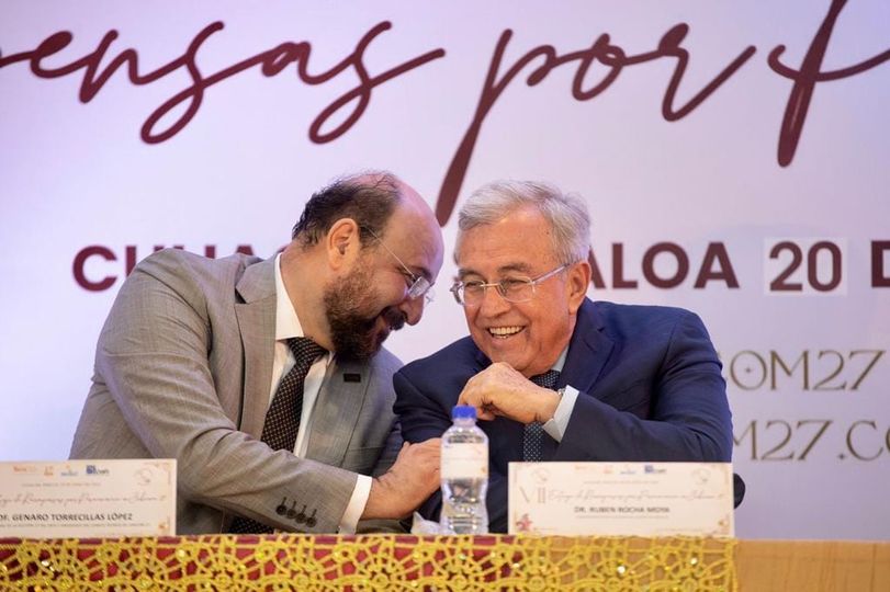 Rocha asiste a la VII entrega de recompensas por permanencia en el fideicomiso J Rocha asiste a la VII entrega de recompensas por permanencia en el fideicomiso J