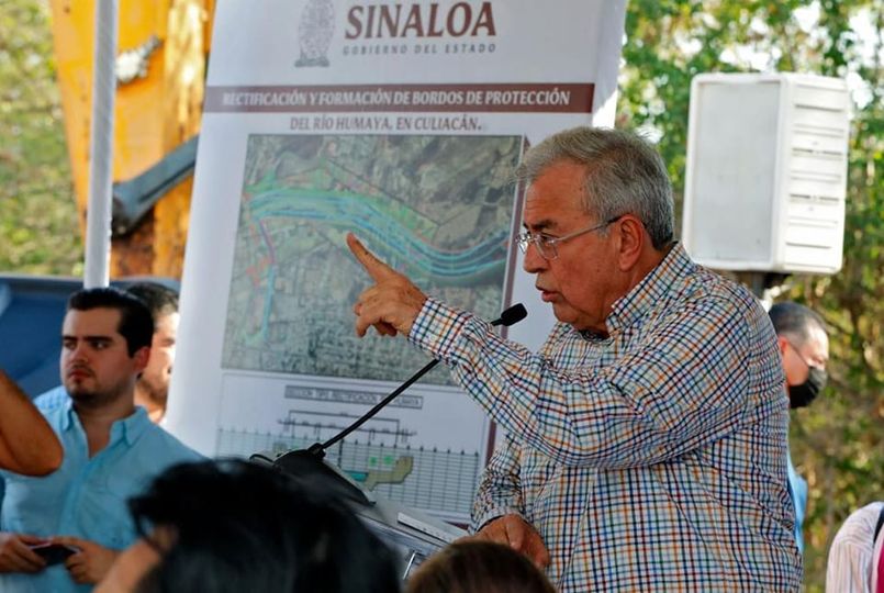 Rocha da arranque a la rectificación y formación de bordos de protección del Río Rocha da arranque a la rectificación y formación de bordos de protección del Río
