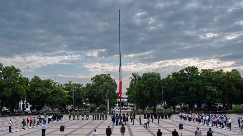 Autoridades conmemoran el 94 aniversario luctuoso de Álvaro Obregón