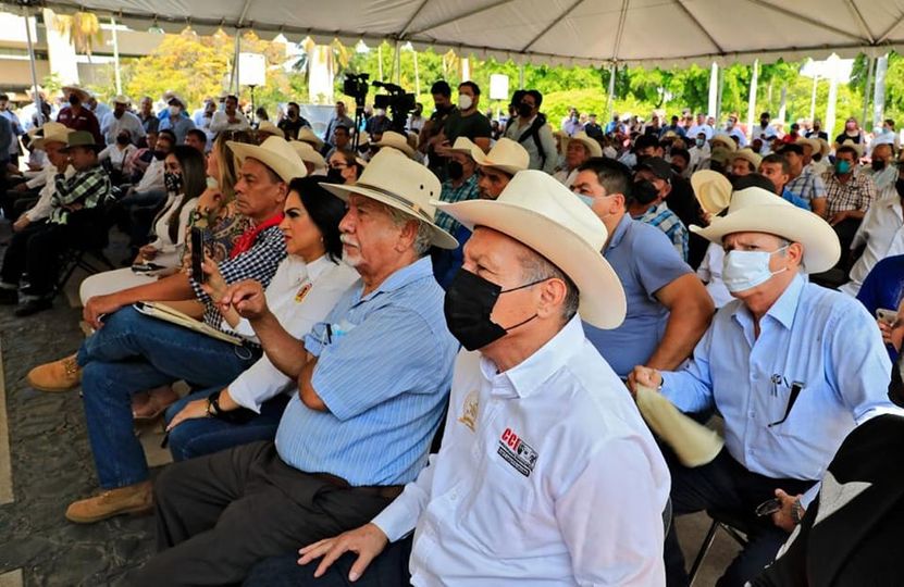 Rocha entrega semilla para productores temporaleros Rocha entrega semilla para productores temporaleros
