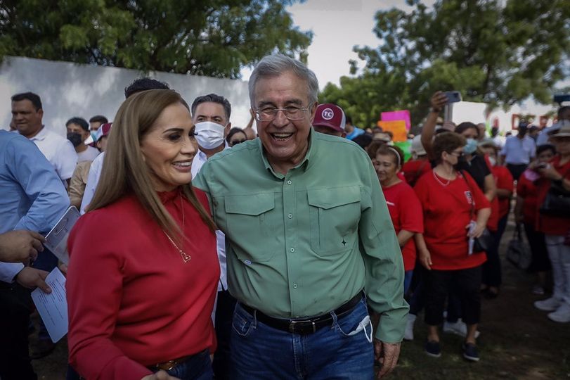 Rocha lleva su Programa Transformando Comunidades a Escuinapa Rocha lleva su Programa Transformando Comunidades a Escuinapa