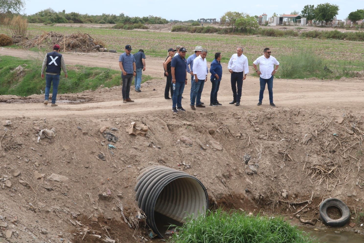 Supervisa Gerardo Vargas Landeros obras en proceso en la zona rural.*