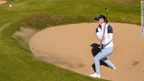 De Roey, fotografiada en el Women's Open en Muirfield, sigue a Korda por cinco golpes.