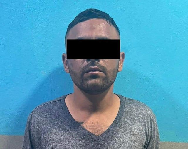 Detiene Policía Municipal a sujeto acusado de robo a una farmacia en la colonia Detiene Policía Municipal a sujeto acusado de robo a una farmacia en la colonia