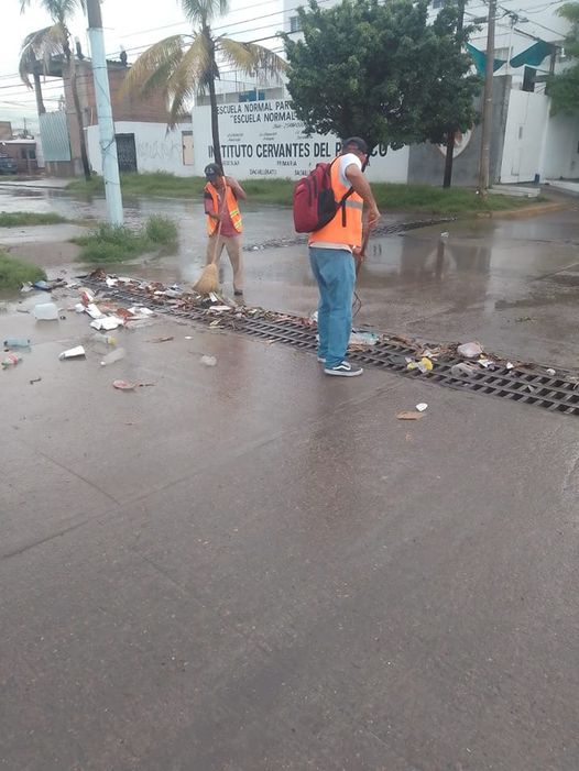 Servicios Públicos retira 8 toneladas de basura en operativo de limpieza tras ll Servicios Públicos retira 8 toneladas de basura en operativo de limpieza tras ll
