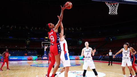 Wilson en acción durante el partido del Grupo A de la Copa Mundial de Baloncesto Femenino entre Corea y Estados Unidos.
