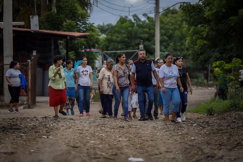 Entrega Rocha más apoyos económicos a damnificados por lluvias Entrega Rocha más apoyos económicos a damnificados por lluvias