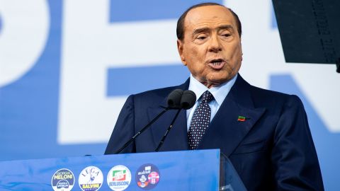El exlíder italiano Silvio Berlusconi habla en Roma, Italia, el 22 de septiembre.
