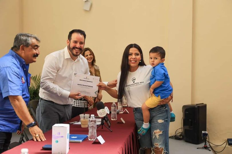 GRADUADOS DE EMPRENDAMOS MAZ, DE SEDECTUR, GENERAN YA 201 EMPLEOS EN MAZATLÁN GRADUADOS DE EMPRENDAMOS MAZ, DE SEDECTUR, GENERAN YA 201 EMPLEOS EN MAZATLÁN