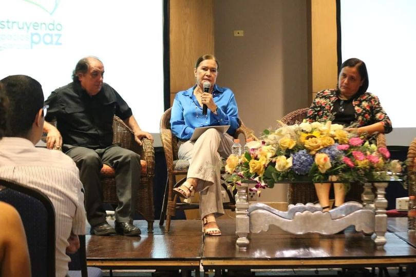 Participación de la Fiscal General del Estado, Sara Bruna Quiñónez Estrada y la Participación de la Fiscal General del Estado, Sara Bruna Quiñónez Estrada y la