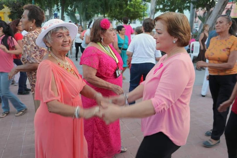Piezas como Danzonera de la Playa, La Mora de Oaxaca y Bailando Va… entre otros, Piezas como Danzonera de la Playa, La Mora de Oaxaca y Bailando Va… entre otros,